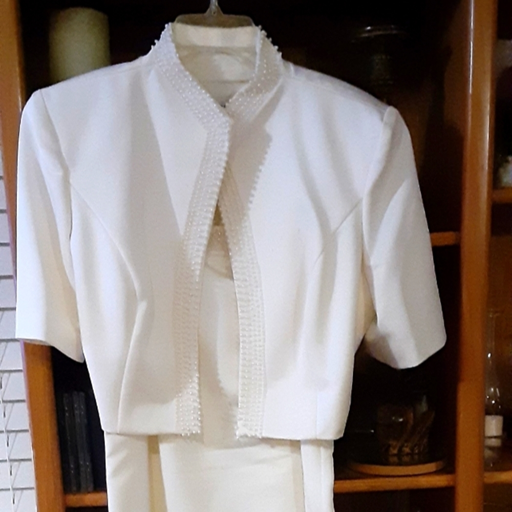 Lovely formal dress size 14